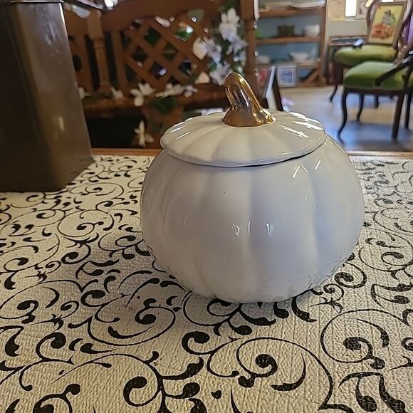 Give  Thanks Lidded Pumpkin - Picture 4 of 8